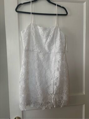 NWT Francesca's Collections White Floral Lace Spaghetti-Strap Mini Dress